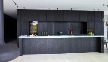 Resa Estates Ibiza koop sale Cala Moli villa seaviews modern kitchen.jpg